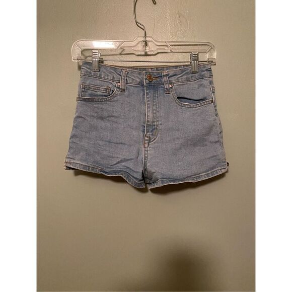 Forever 21 Light Wash Cheeky Booty Short Shorts Size 0/1 (24) - Picture 1 of 4